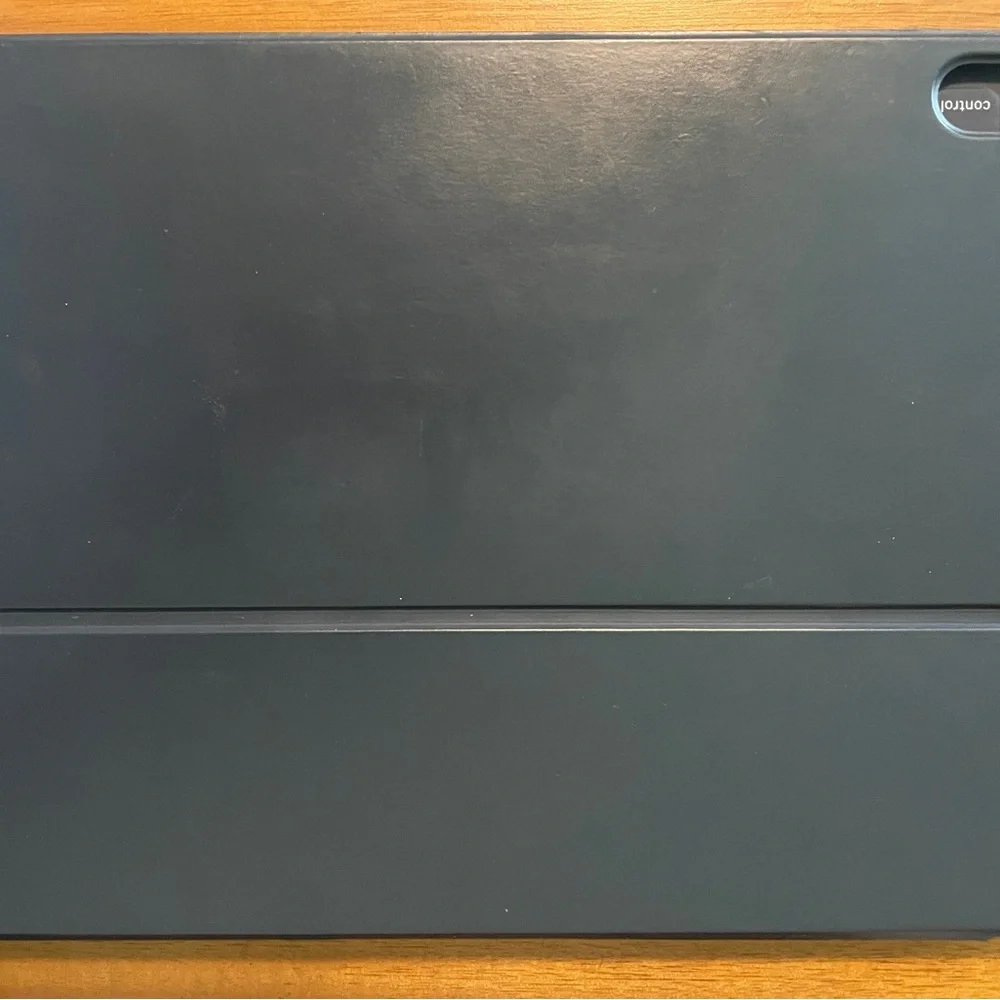 Apple Smart Keyboard Folio for iPad